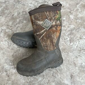 Muck Kids' Camo and Black Boots